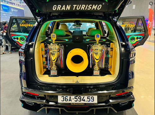 에 대한 최신 회사 뉴스 그란 투리즈모가 2024 EMMA 베트남에서 데뷔